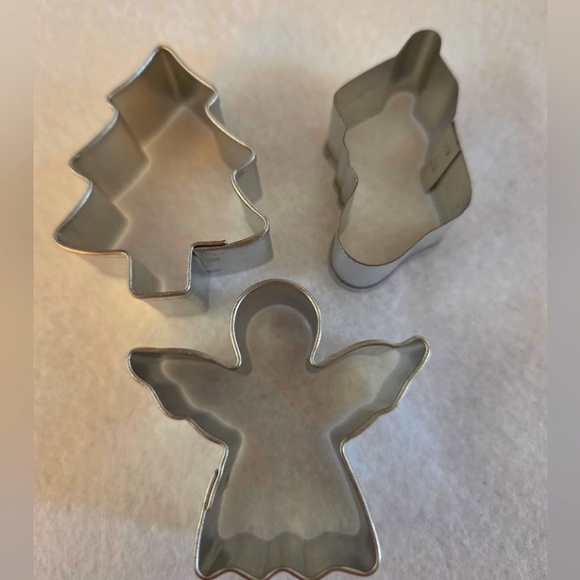 6 Miniature Christmas Cookie Cutters - Picture 11 of 12